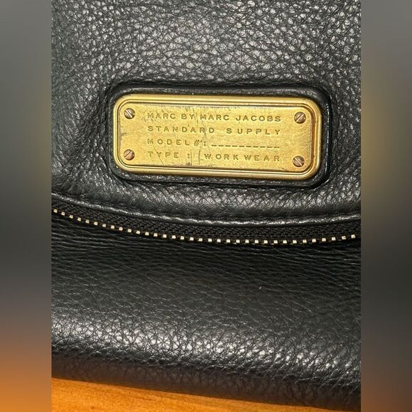 Marc By Marc Jacobs Pebble Black Leather Natasha Q Crossbody Bag Purse - Picture 2 of 15